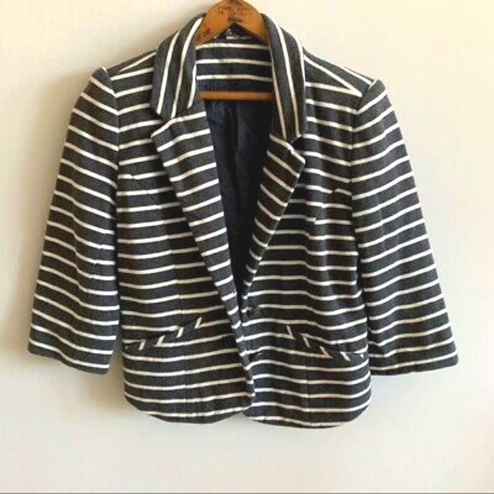 Small EXPRESS Jacket (Crop)
